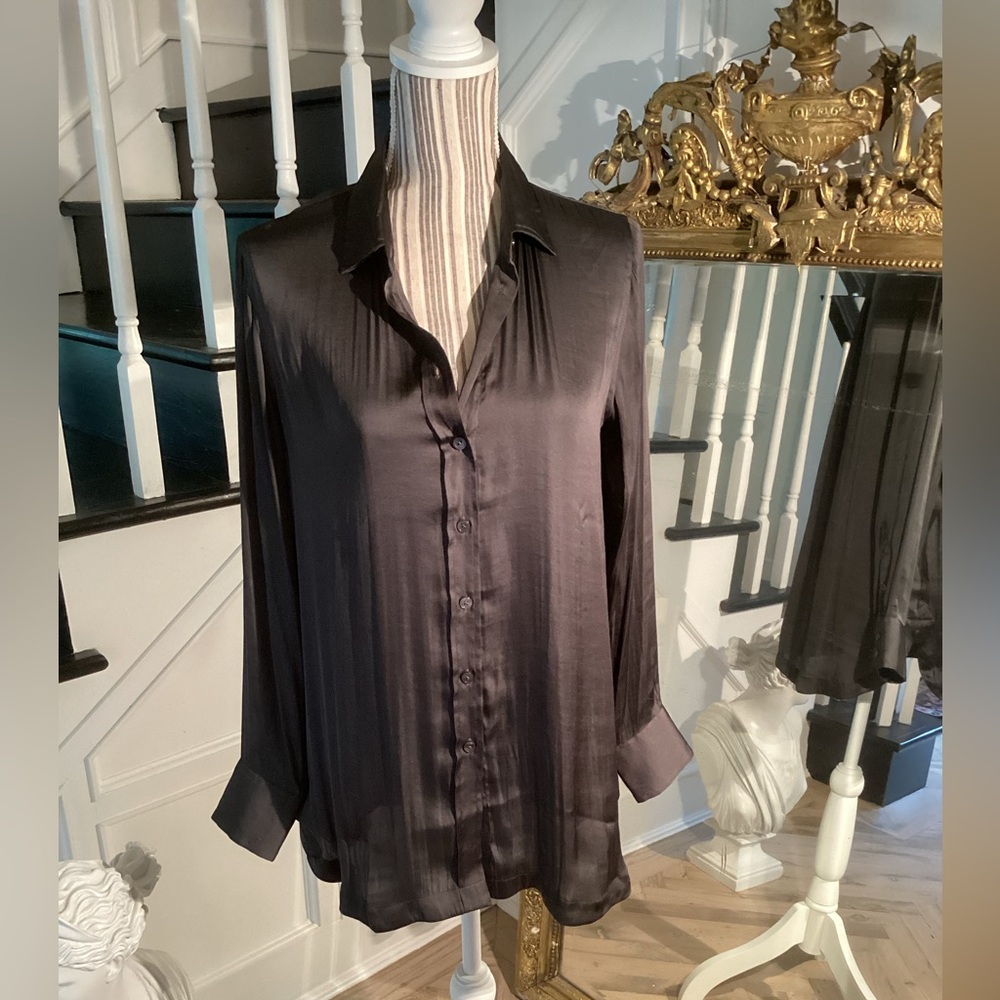 Banana Republic charcoal blouse